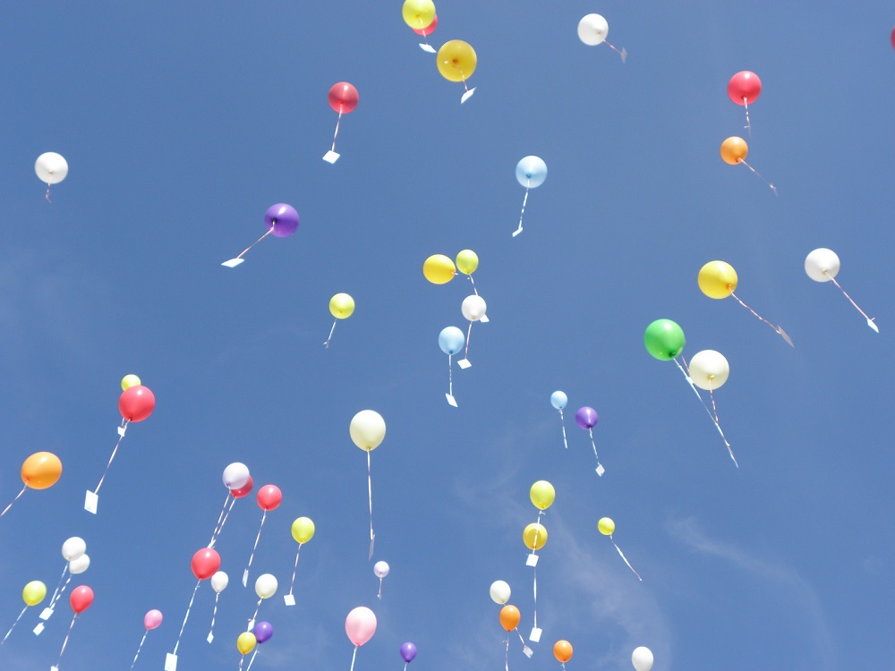 5 utilisations du ruban pour la décoration d'anniversaire